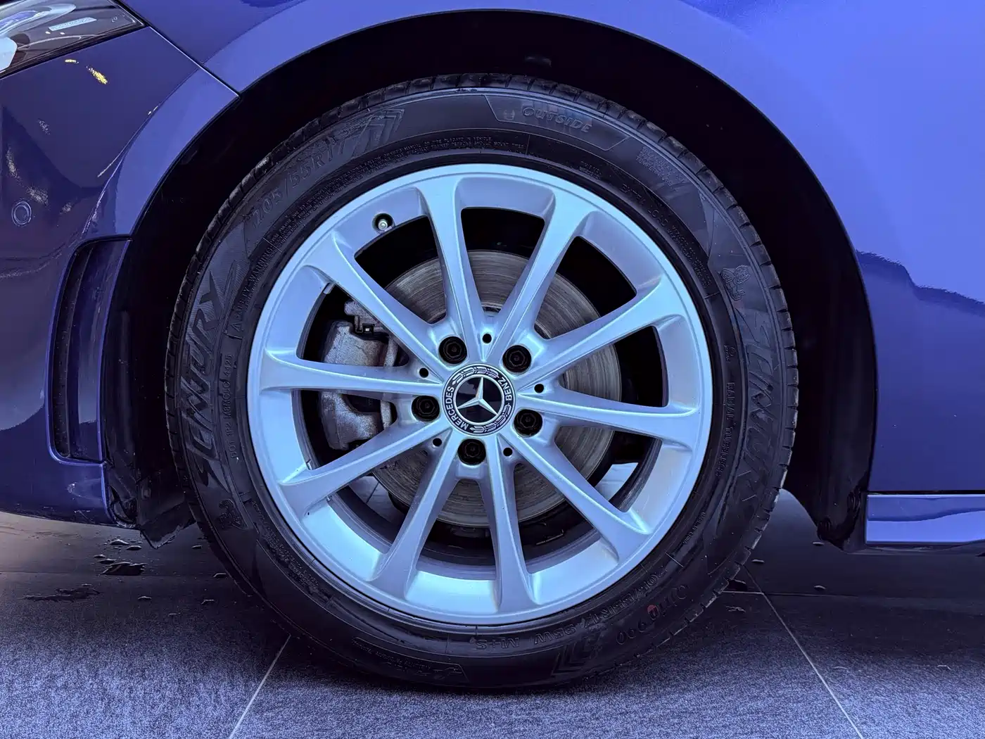 Mercedes-Benz A-Class 2019 Facelift A 200 L Sports Sedan фото 30