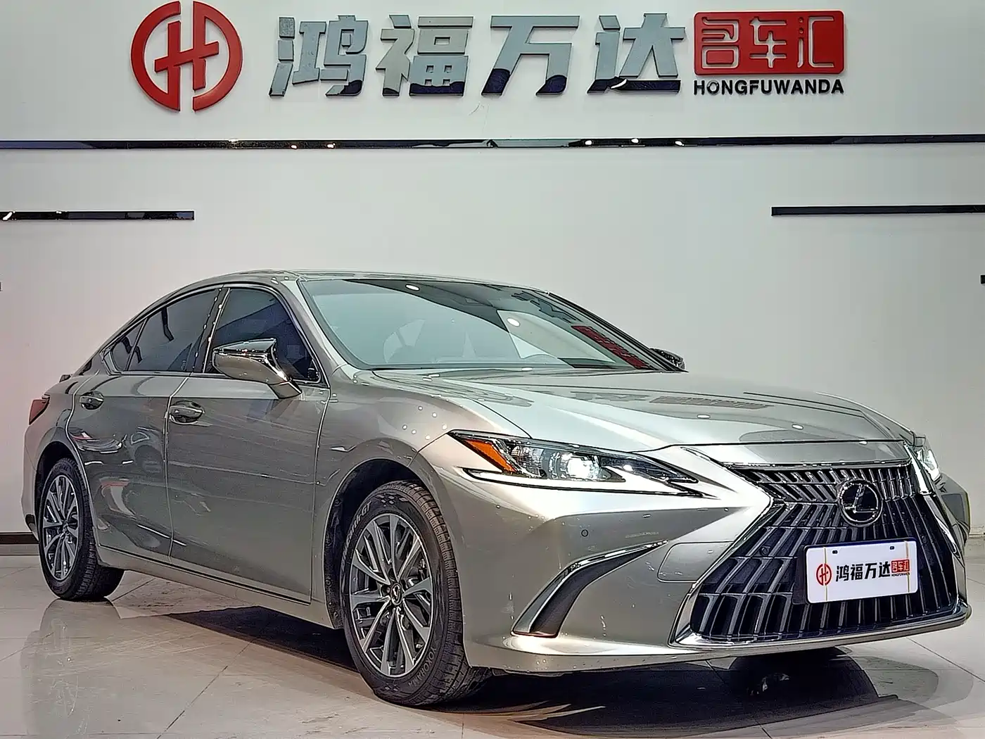 Lexus ES 2022 200 Excellence Edition фото 3