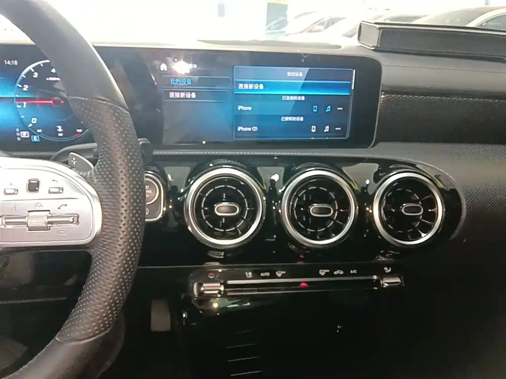 Mercedes-Benz A-Class 2019 Facelift A 200 L Sports Sedan фото 13