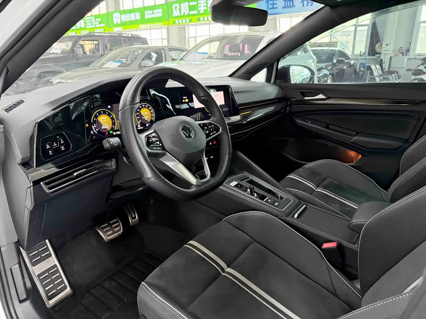 Volkswagen Golf 2021 280TSI DSG R-Line фото 7