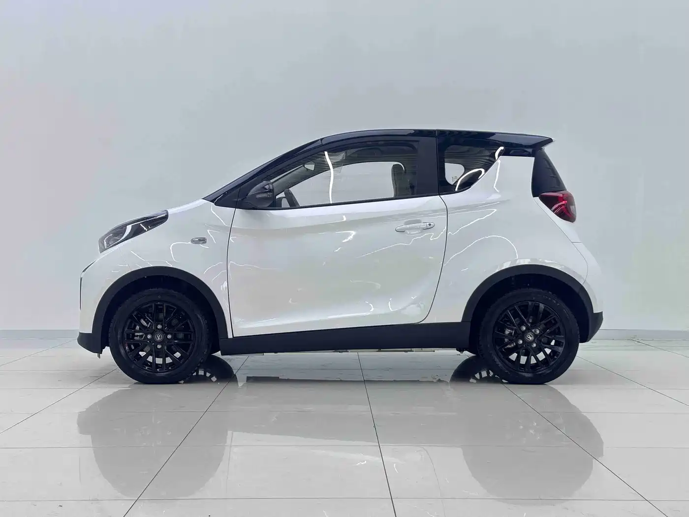 QQ New Energy Little Ant 2026 2024 321km Favorite Edition