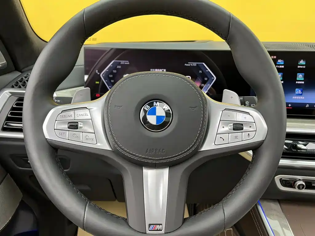 BMW X5 2026 2025 Model xDrive 40Li M Sport Blackout Package