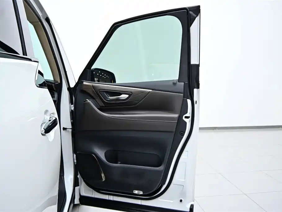 Toyota Vellfire 2024 Crown Hybrid 2.5L Executive Premium Edition фото 39