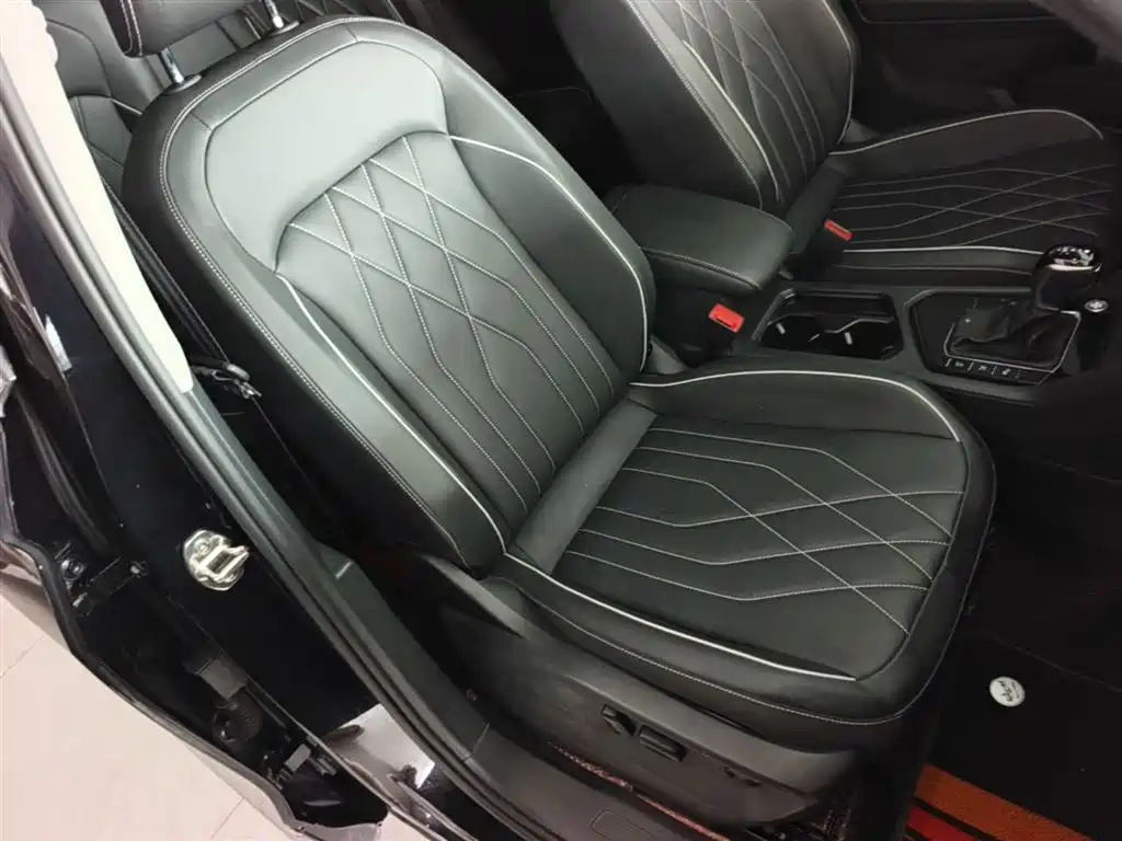 Volkswagen Tiguan L 2024 Outstanding 330TSI Auto 2WD R-Line Dragon Glory Edition фото 25