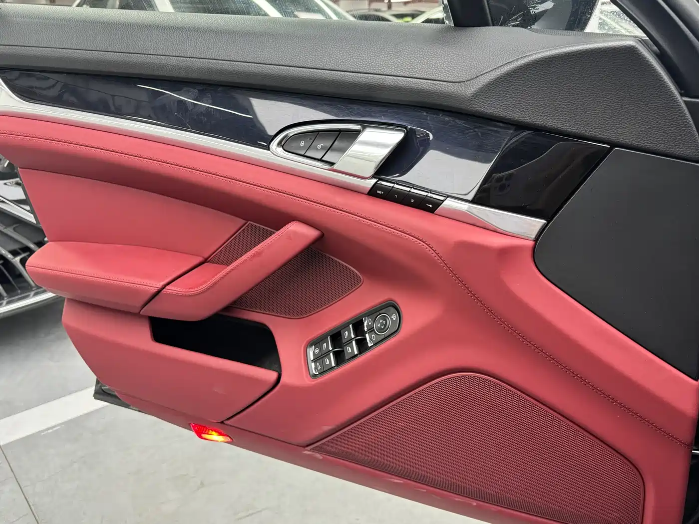 Porsche Panamera 2014 Panamera 3.0T фото 8