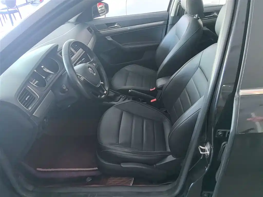 Volkswagen Lavida 2017 230TSI DSG Comfort Edition фото 15