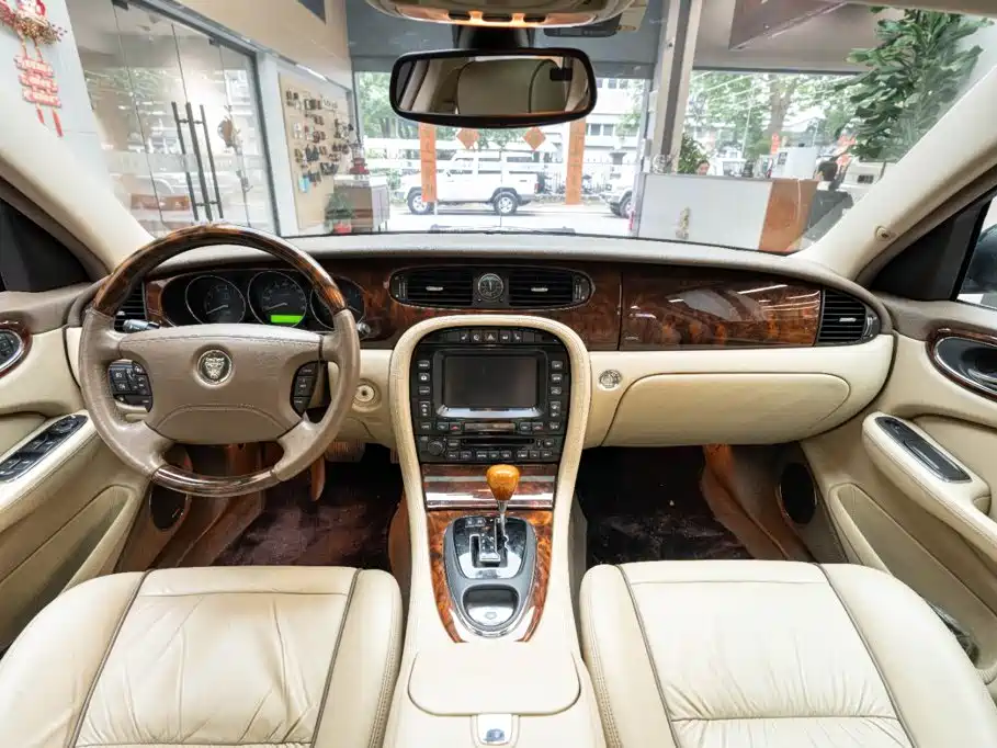 Jaguar XJ 2006 2005 Model XJ6L 3.0