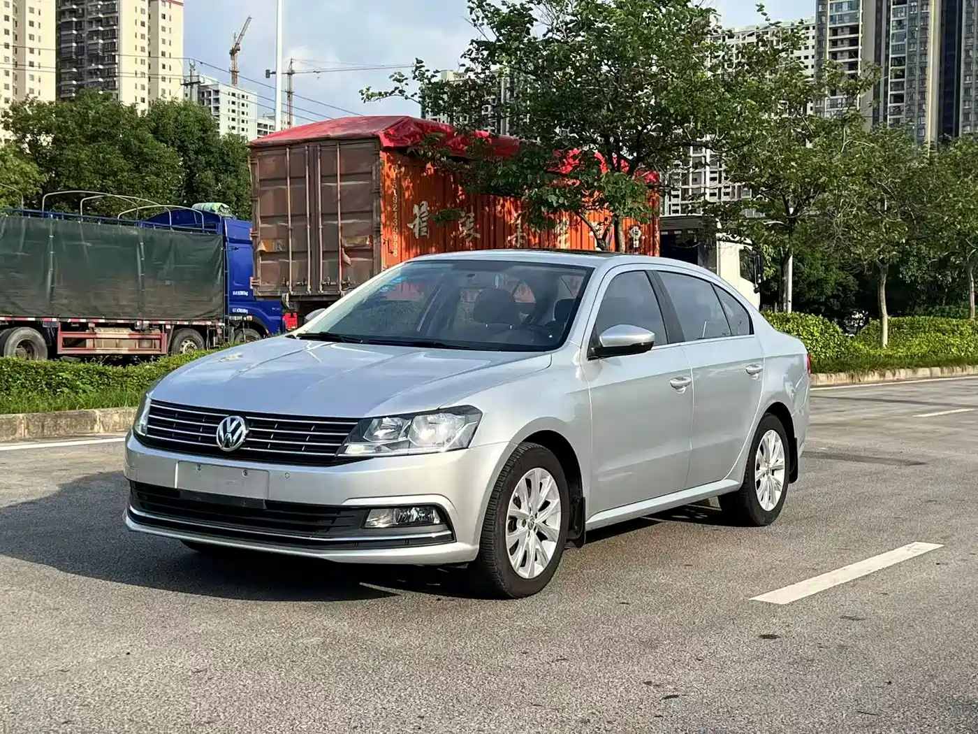 Фото 1 - Volkswagen Lavida