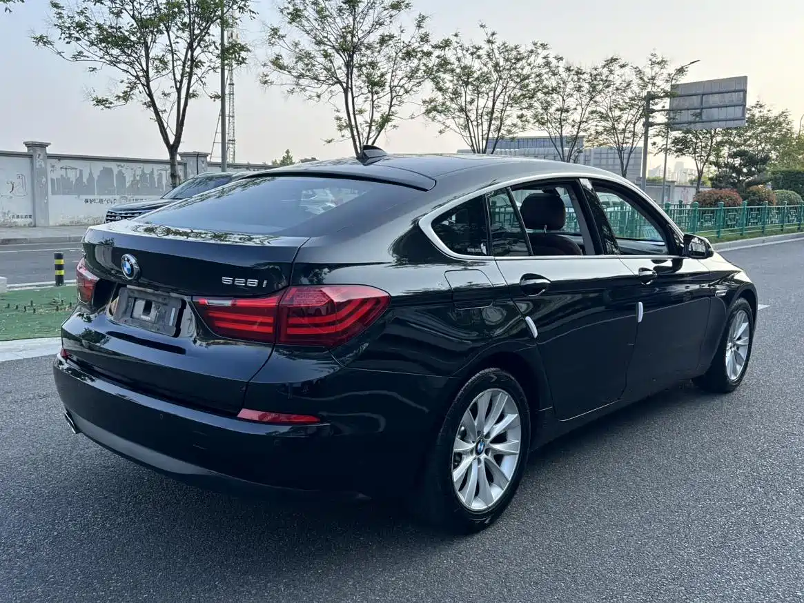 BMW 5 Series GT 2014 2014 528i Leading