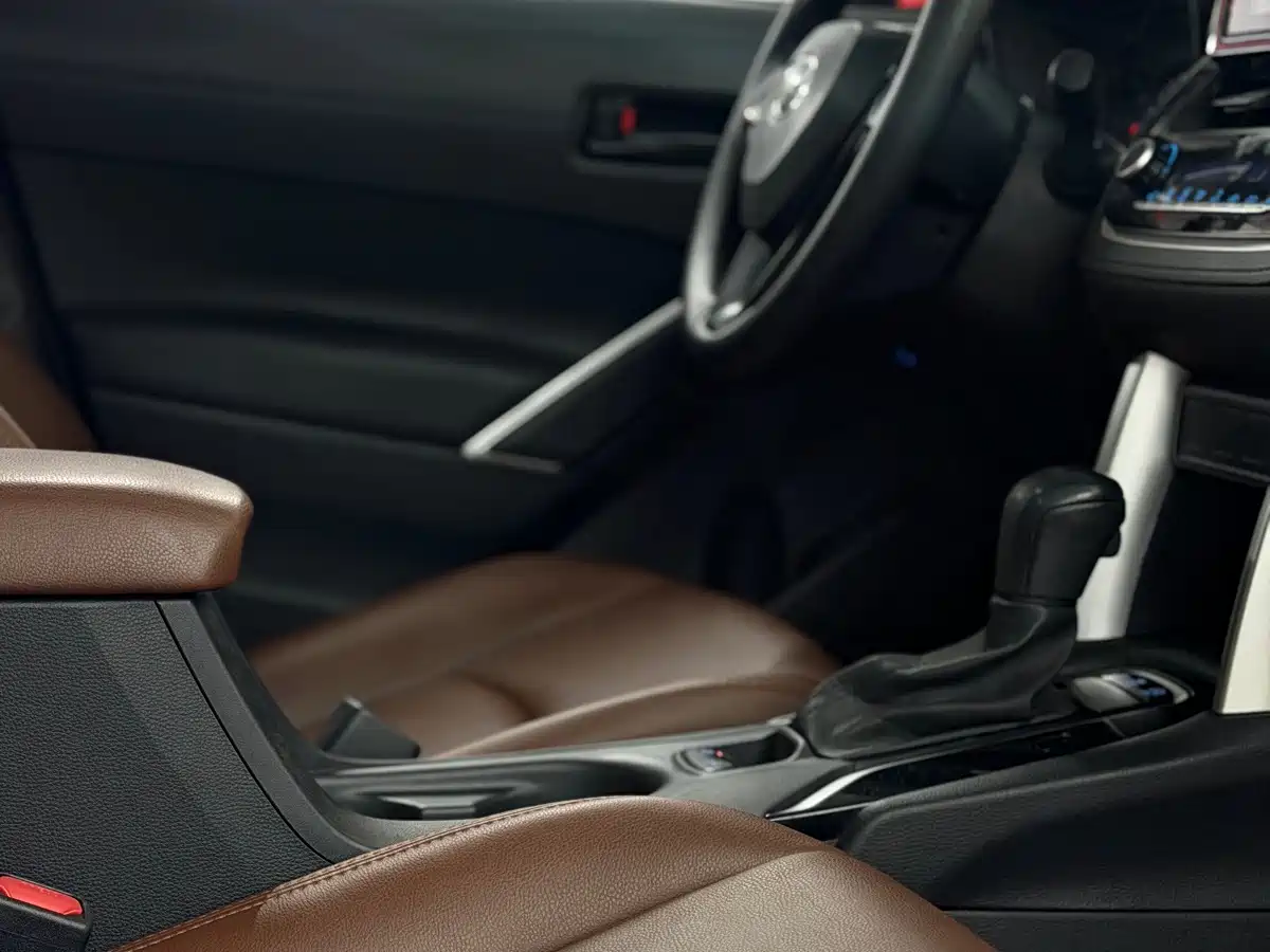 Toyota Corolla Cross 2022 2.0L Elite Edition фото 13