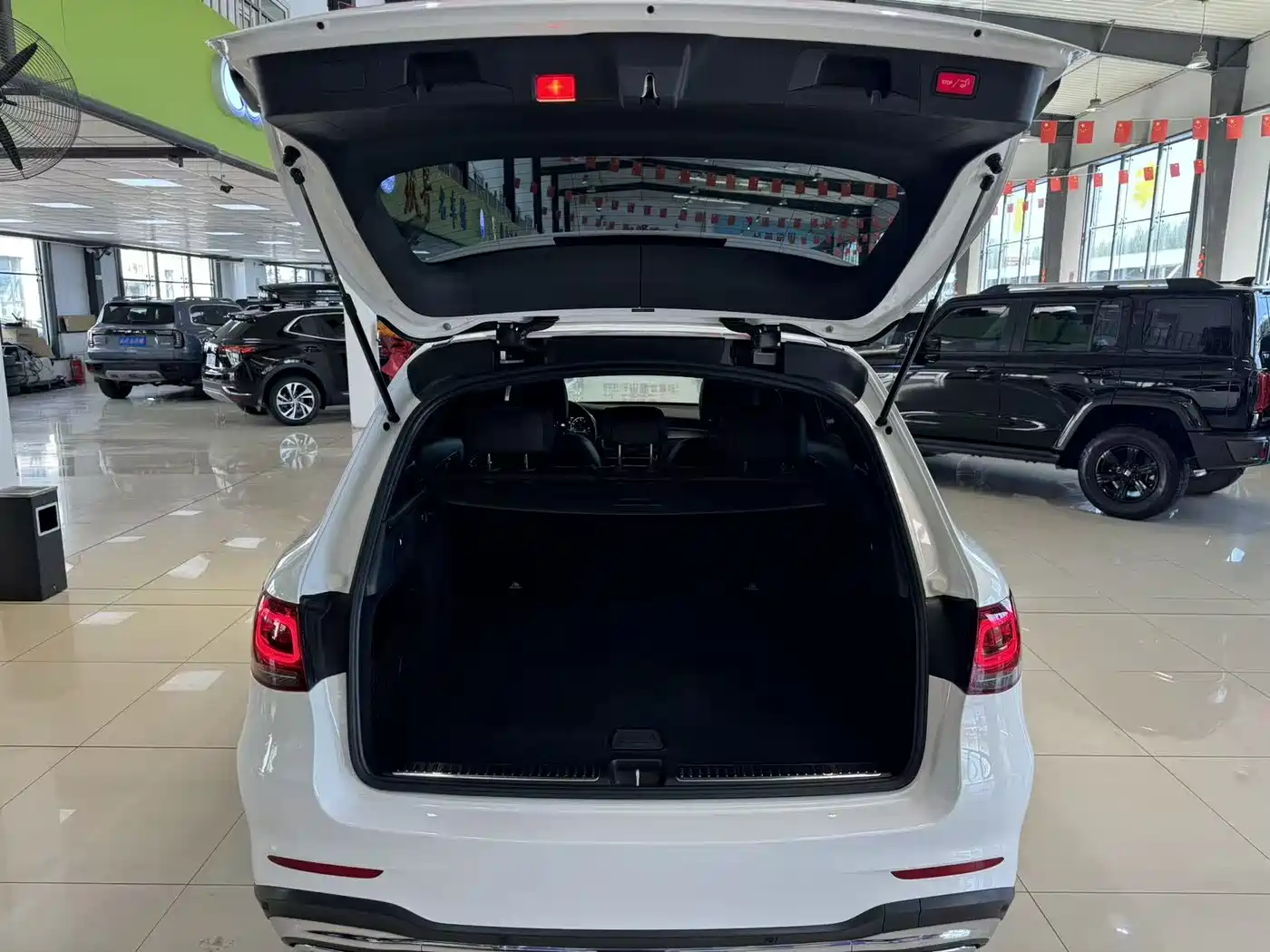 Mercedes-Benz GLC 2020 Facelift GLC 260 L 4MATIC Luxury фото 14