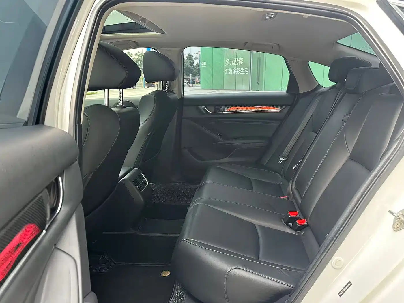 Honda Accord 2018 260TURBO Luxury Edition China VI фото 13