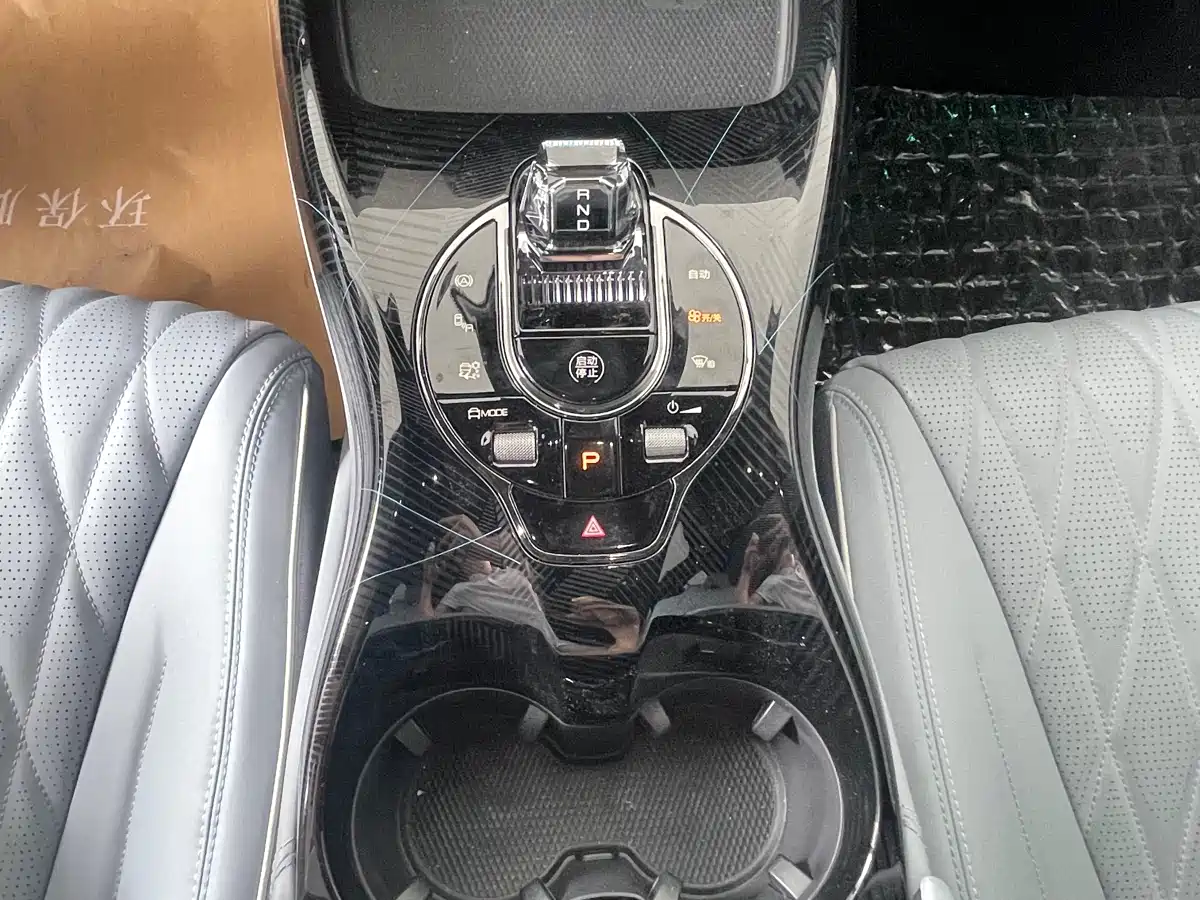 BYD Seal 2022 550km Standard Range RWD Premium фото 8