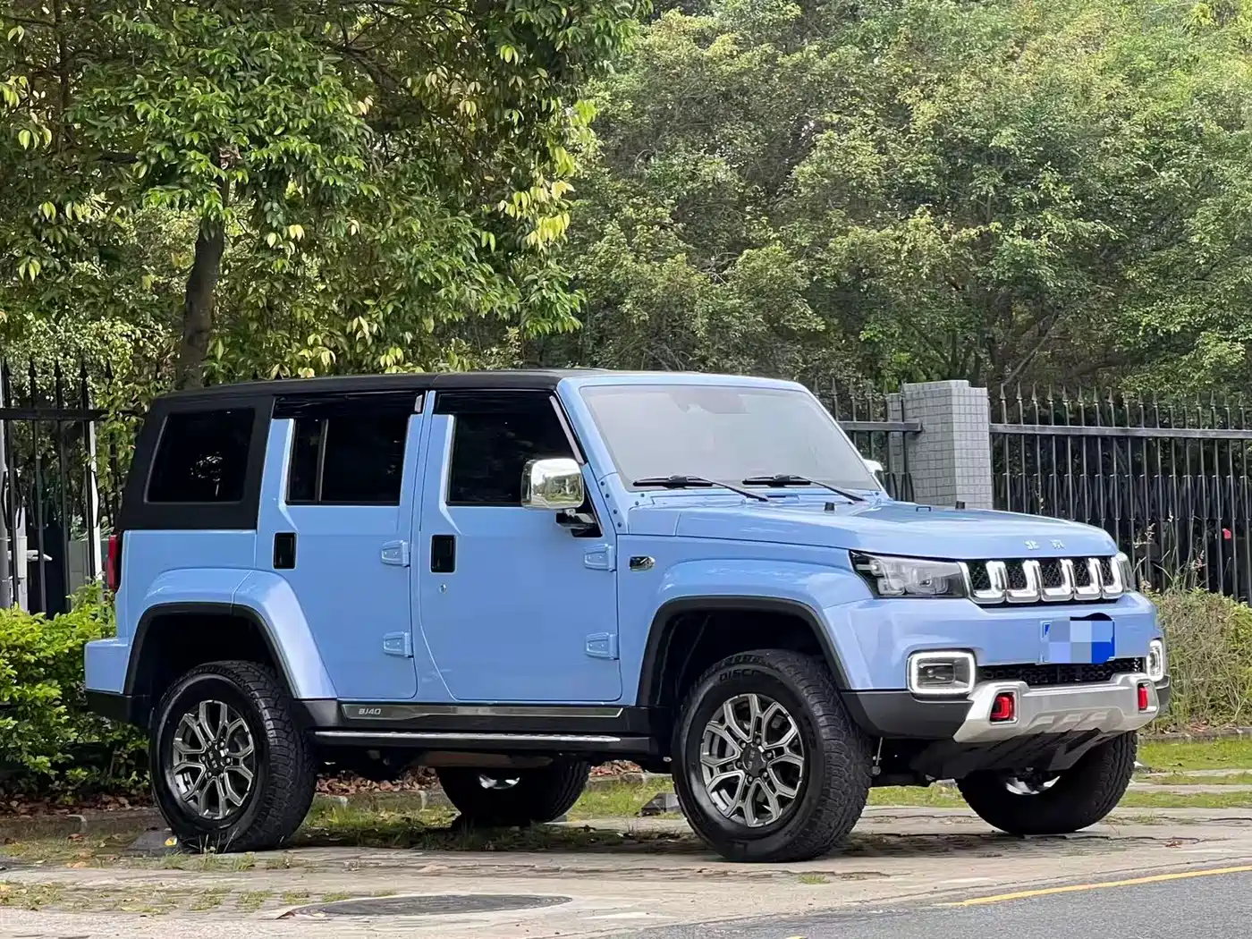 BAIC ORV Beijing Offroad BJ40 2023 2.0T Auto 4WD Urban Hunter Knight Edition фото 3