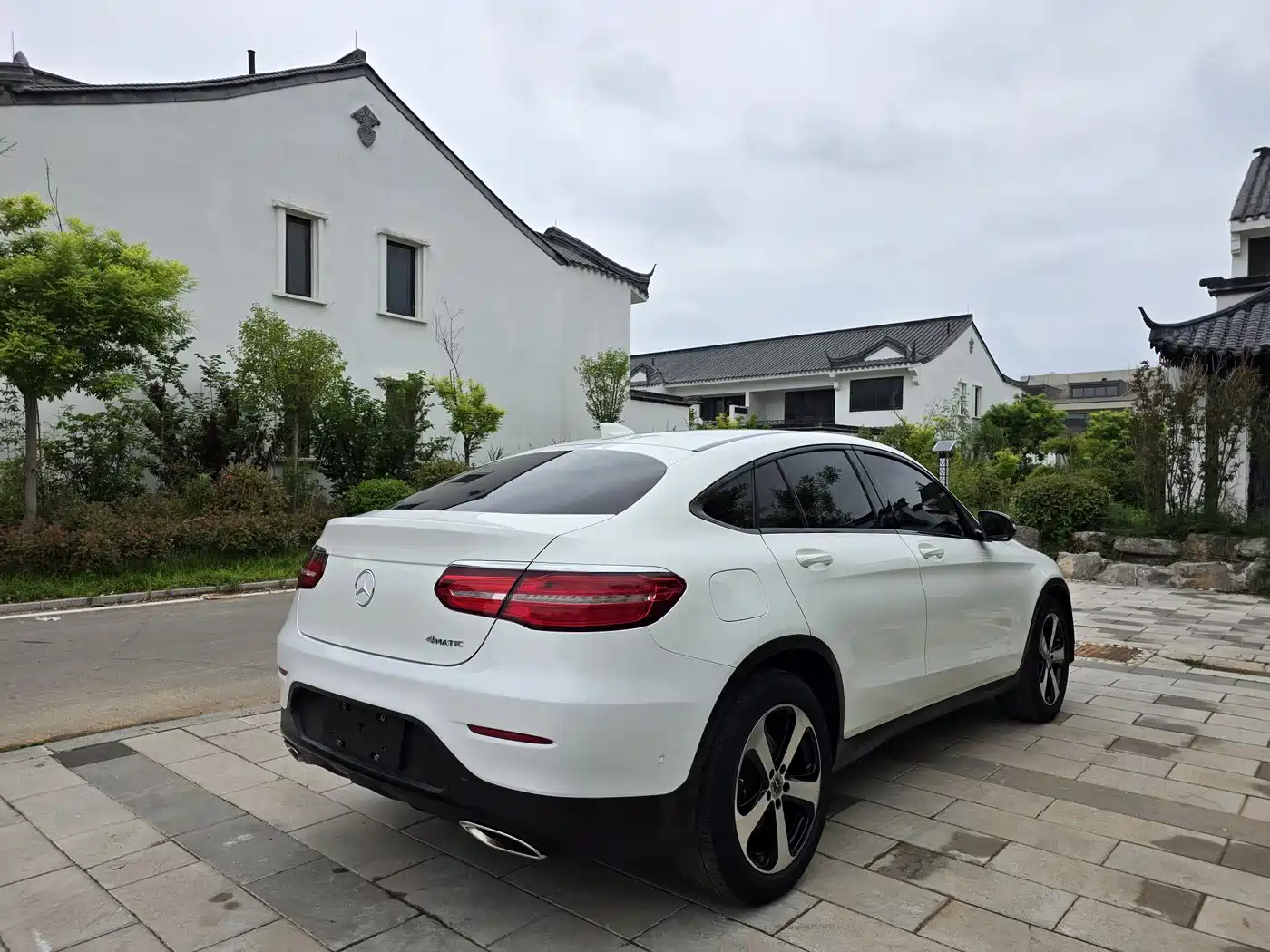 Mercedes-Benz GLC Coupe 2019 GLC 200 4MATIC Coupe SUV фото 7