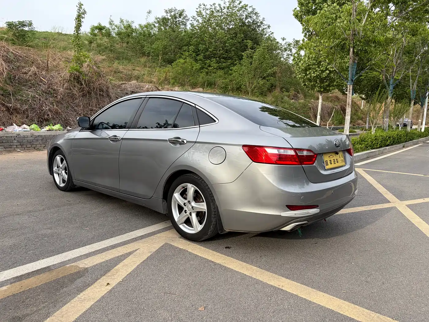 Фото 11 - Besturn B70