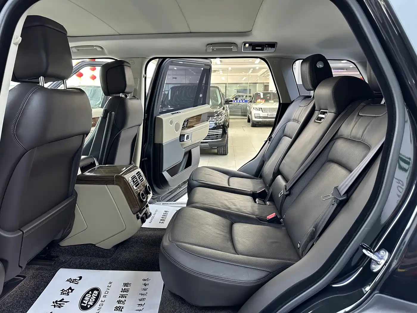 Land Rover Range Rover 2018 3.0 SC V6 Vogue Heritage Extended Edition фото 10