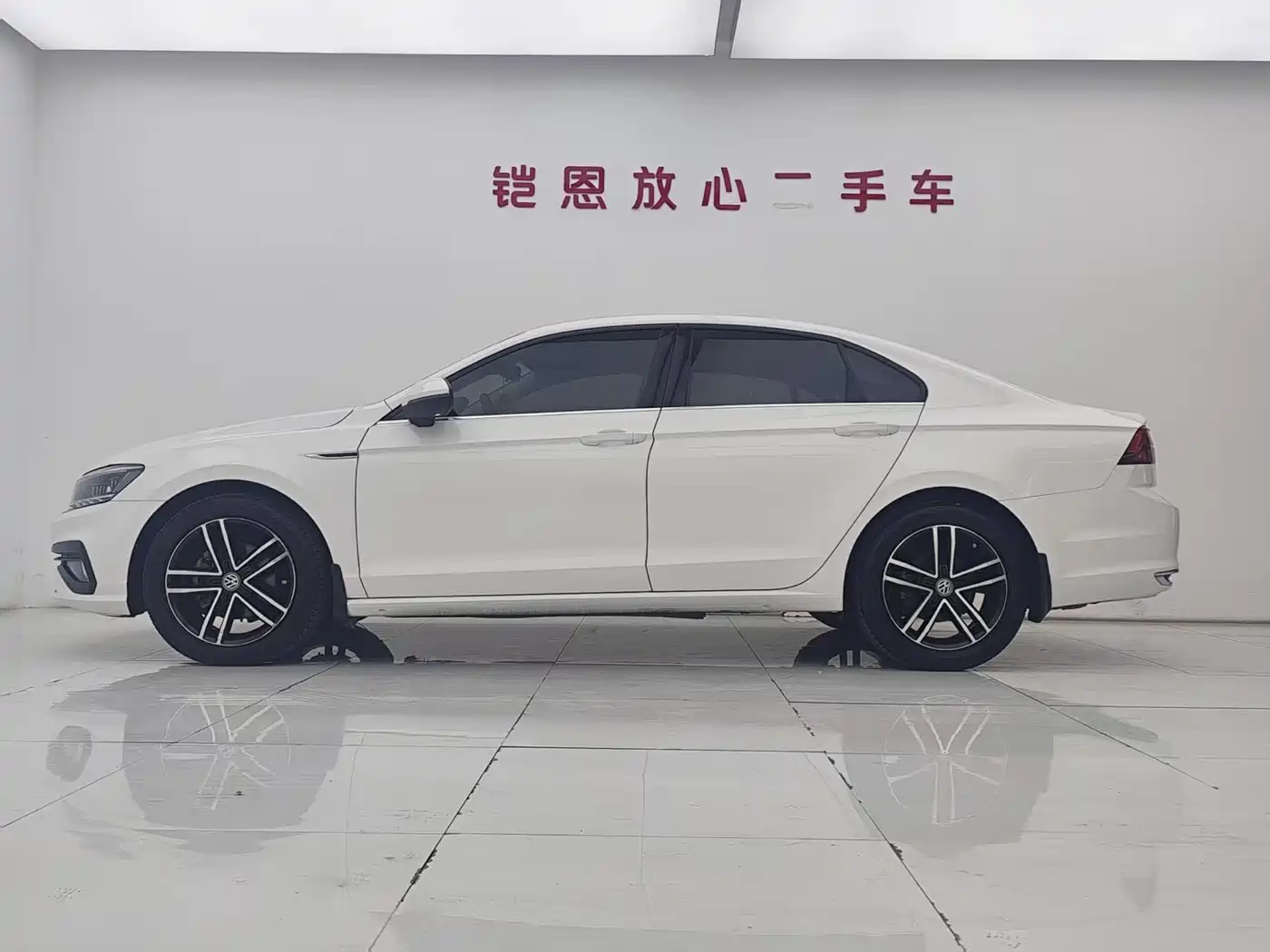 Volkswagen Lamando 2021 280TSI DSG Comfort Edition фото 5