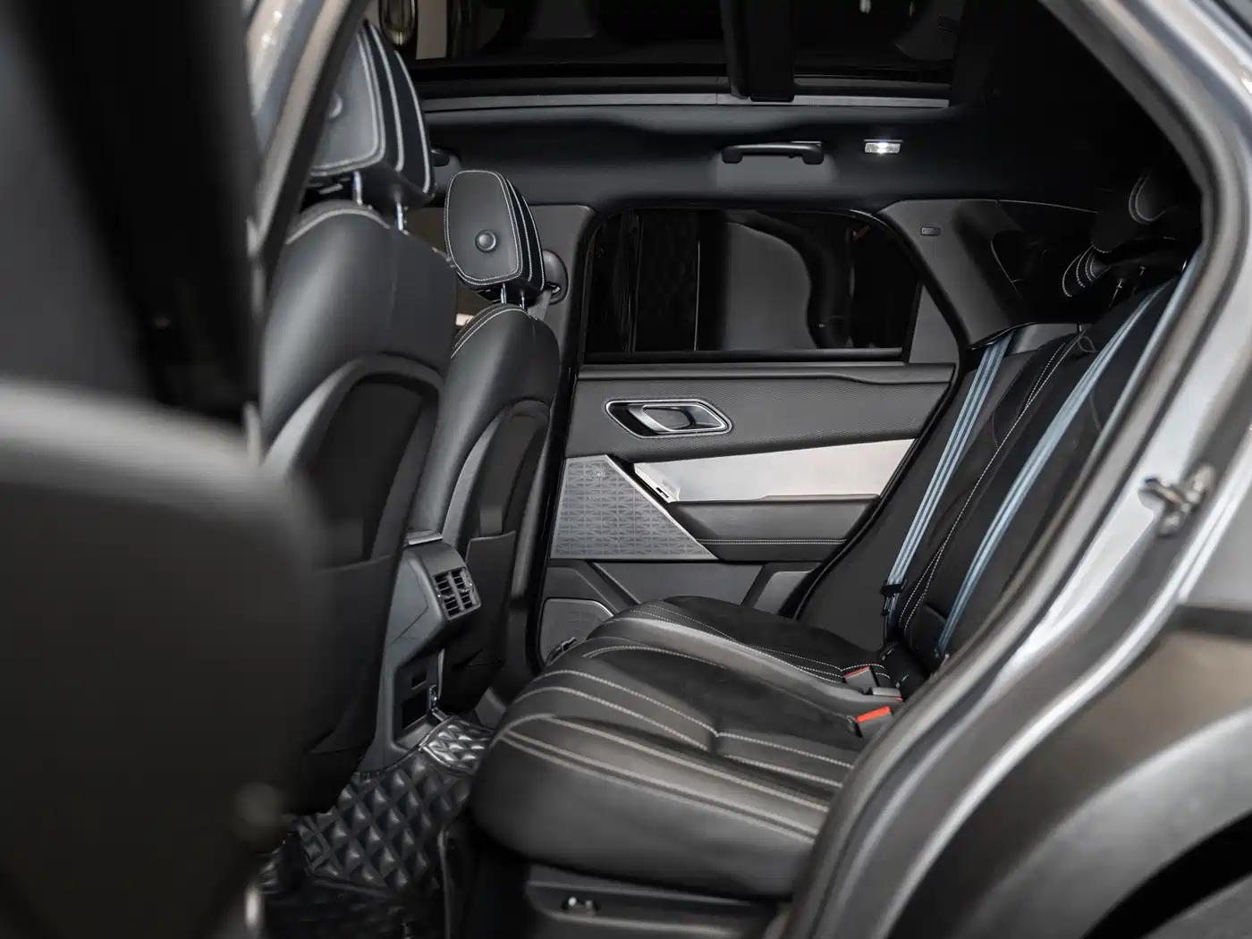 Land Rover Range Rover Velar 2021 P340 R-DYNAMIC SE фото 18