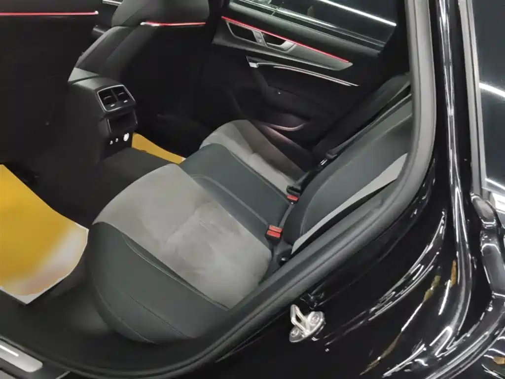Audi A6L 2023 Facelift 40 TFSI Luxury Dynamic фото 17