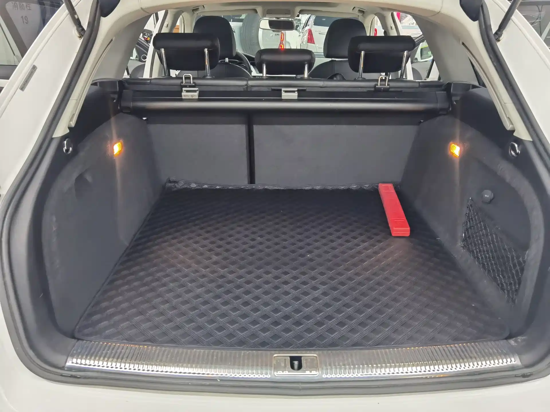 Фото 14 - Audi A4 (Import)