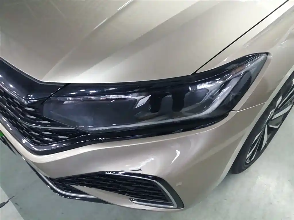 Volkswagen Passat 2022 330TSI Starlight Elite Edition фото 24