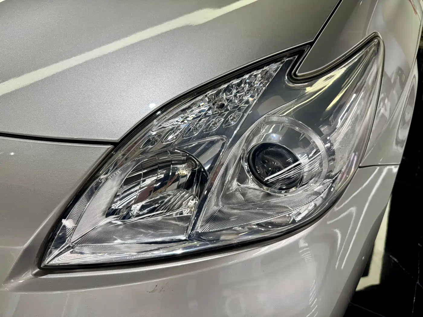 Toyota Prius 2012 1.8L Luxury фото 25