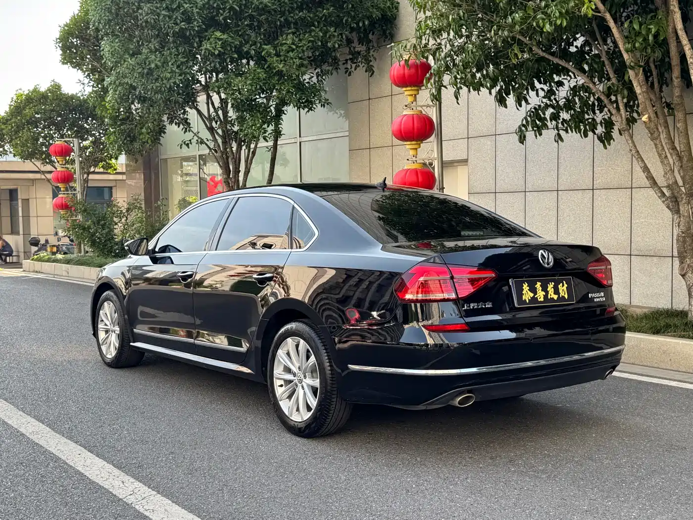 Volkswagen Passat 2017 330TSI DSG Prestige фото 7