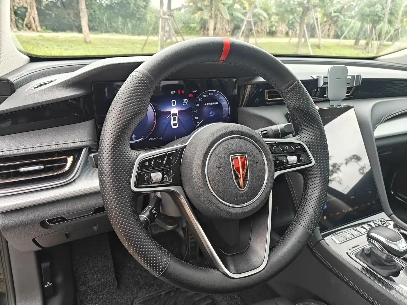 Hongqi H5 2024 2.0T Automatic Smart Connect Flag Smooth Edition фото 10
