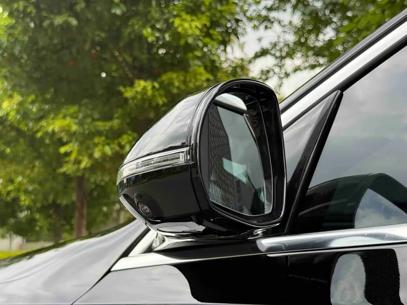 Mercedes-Benz E-Class 2024 E 300 L Fashion фото 9