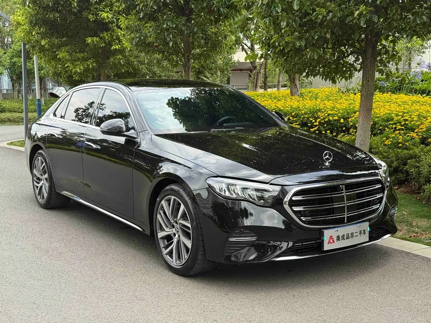 Mercedes-Benz E-Class 2024 E 300 L Fashion фото 36