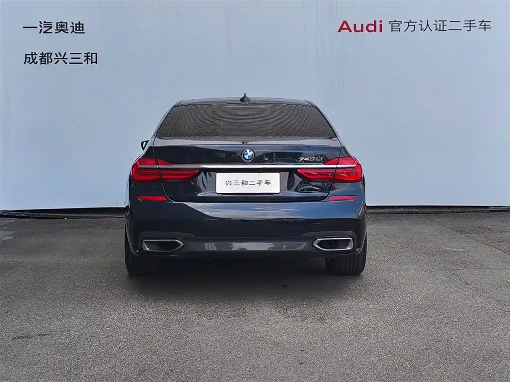 BMW 7 Series 2016 740Li Leading Edition фото 5