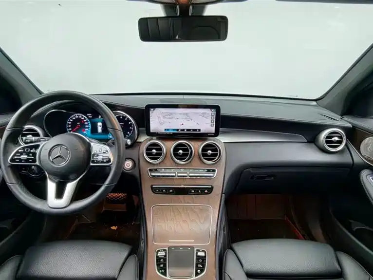 Mercedes-Benz GLC 2022 Facelift GLC 300 L 4MATIC Dynamic Collector's Edition фото 10