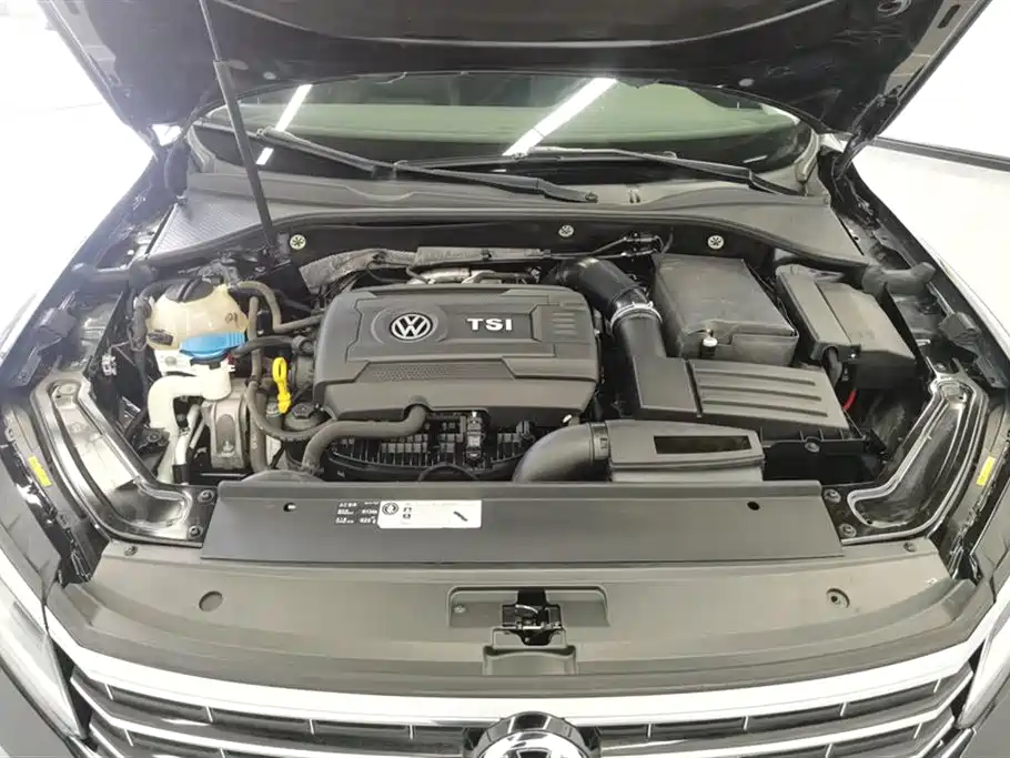 Volkswagen Passat 2017 330TSI DSG Prestige фото 10
