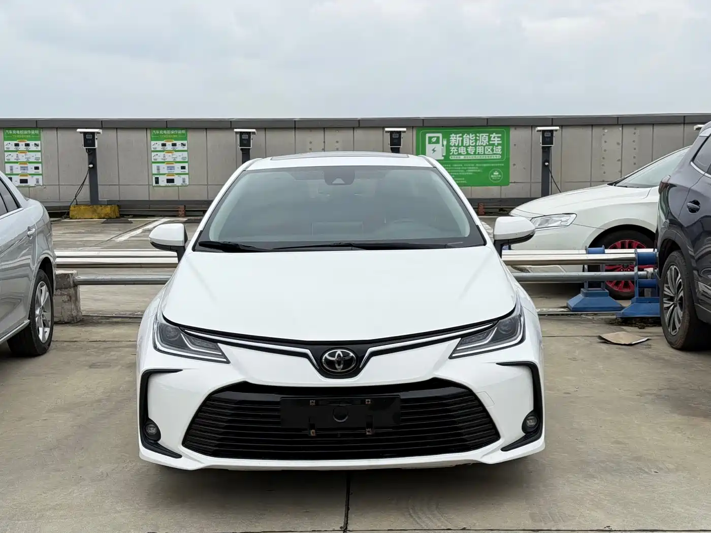 Toyota Corolla 2021 TNGA 1.5L CVT Elite Edition фото 2