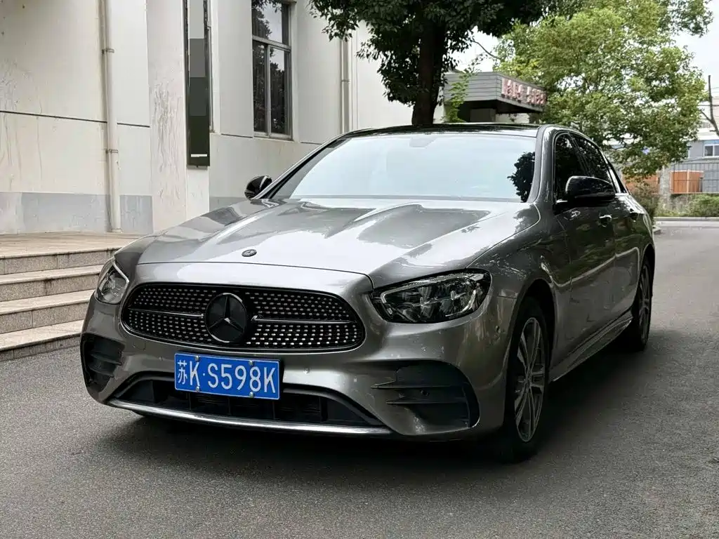 صورة 1 - Mercedes-Benz E-Class