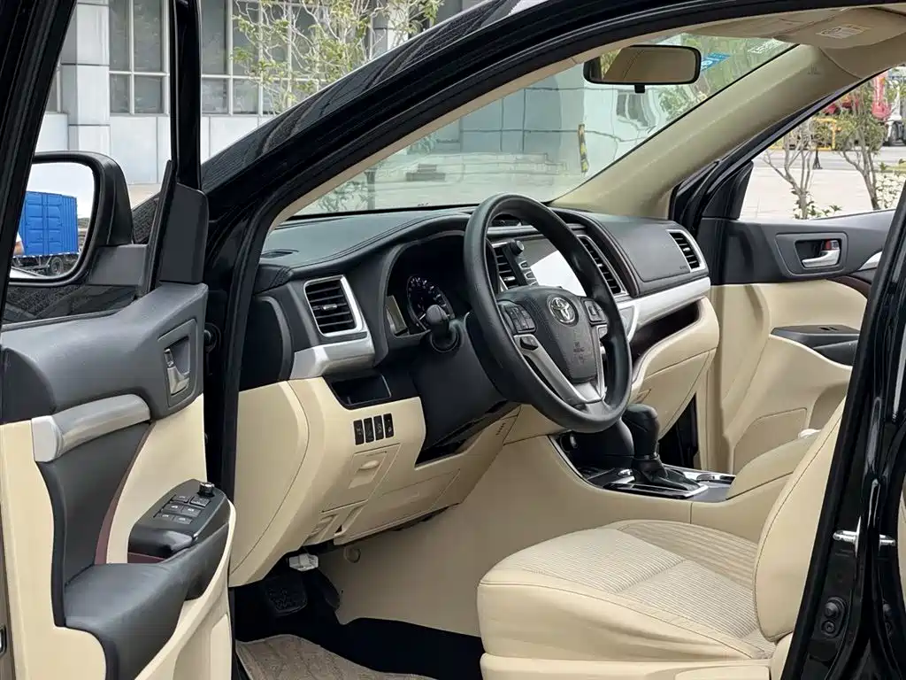 Toyota Highlander 2017 2.0T 4WD Elite 7-Seater фото 4