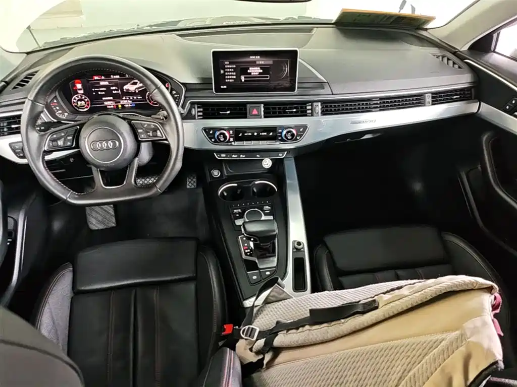 Audi A4L 2017 Model 45 TFSI quattro Sport Version фото 10