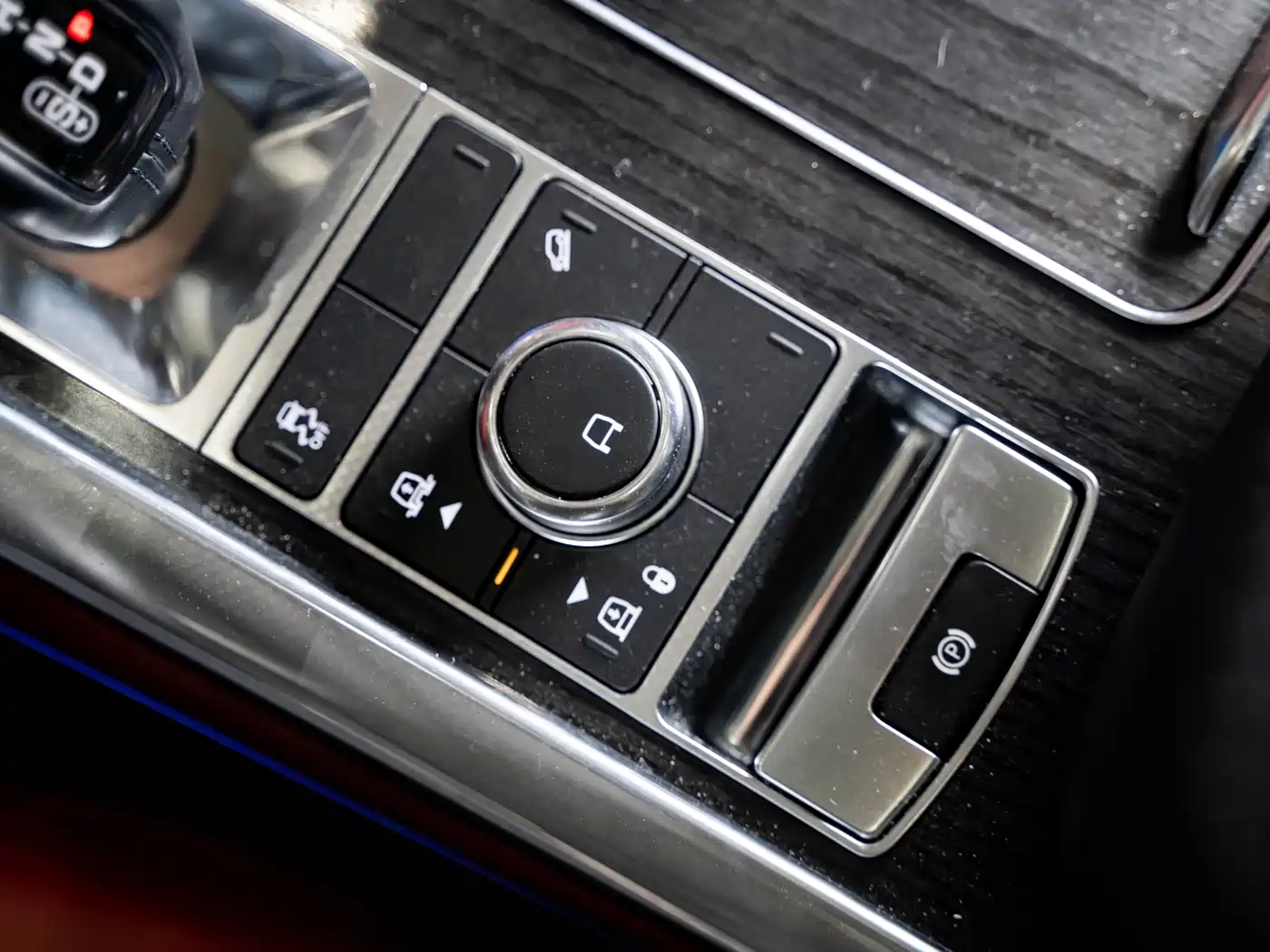 Land Rover Range Rover Sport 2021 3.0 L6 Gloss Black Edition фото 10