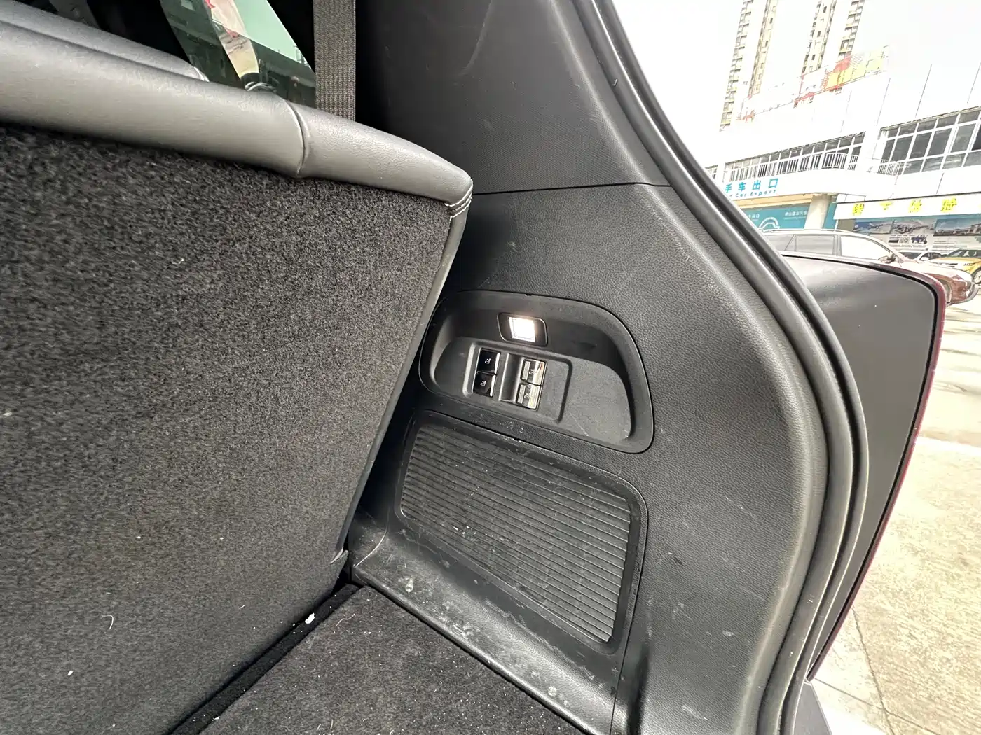GAC Trumpchi Trumpchi GS8 2022 Dual Engine Series 2.0TM 2WD Premium Edition (6-Seater) фото 43