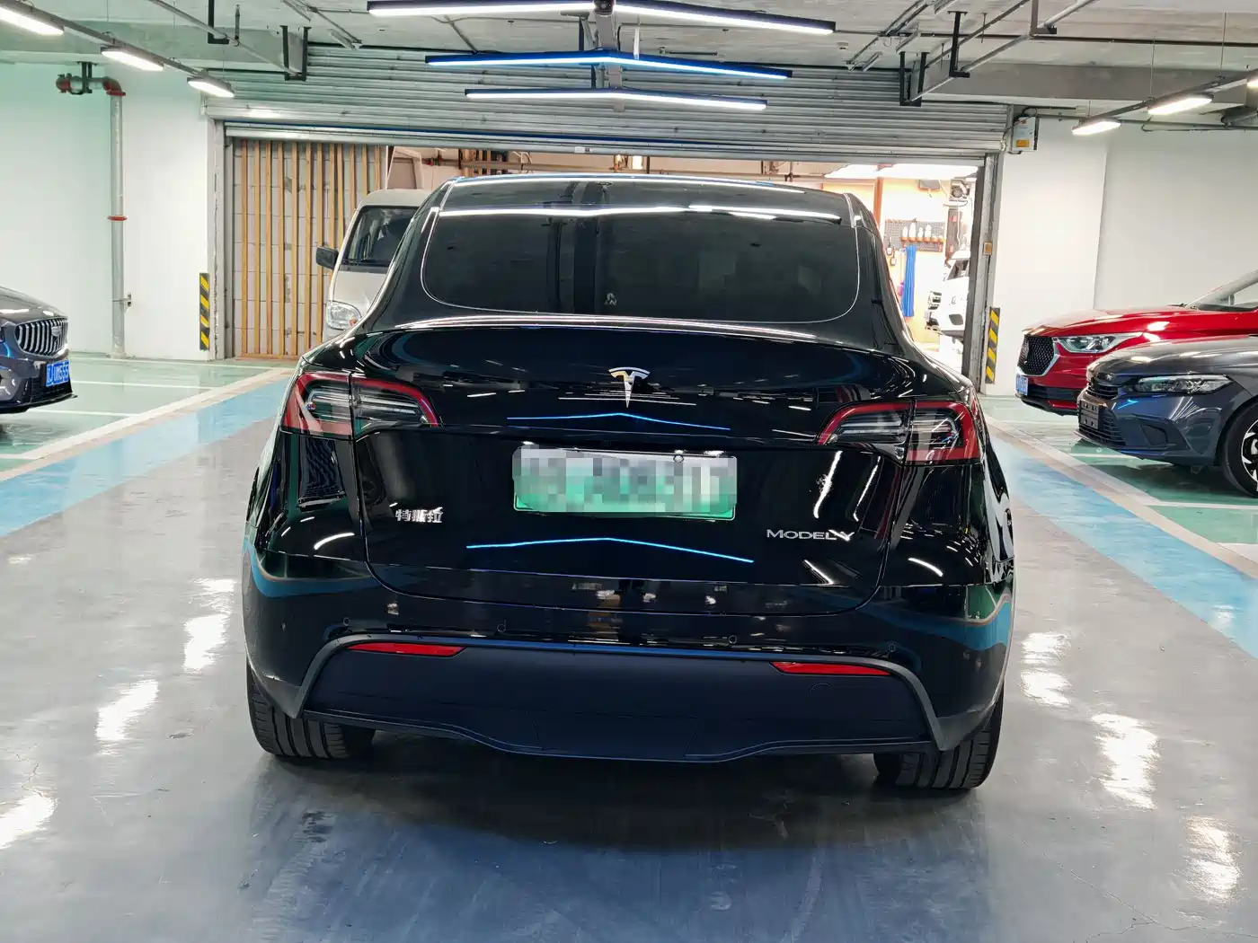 TESLA MODEL Y