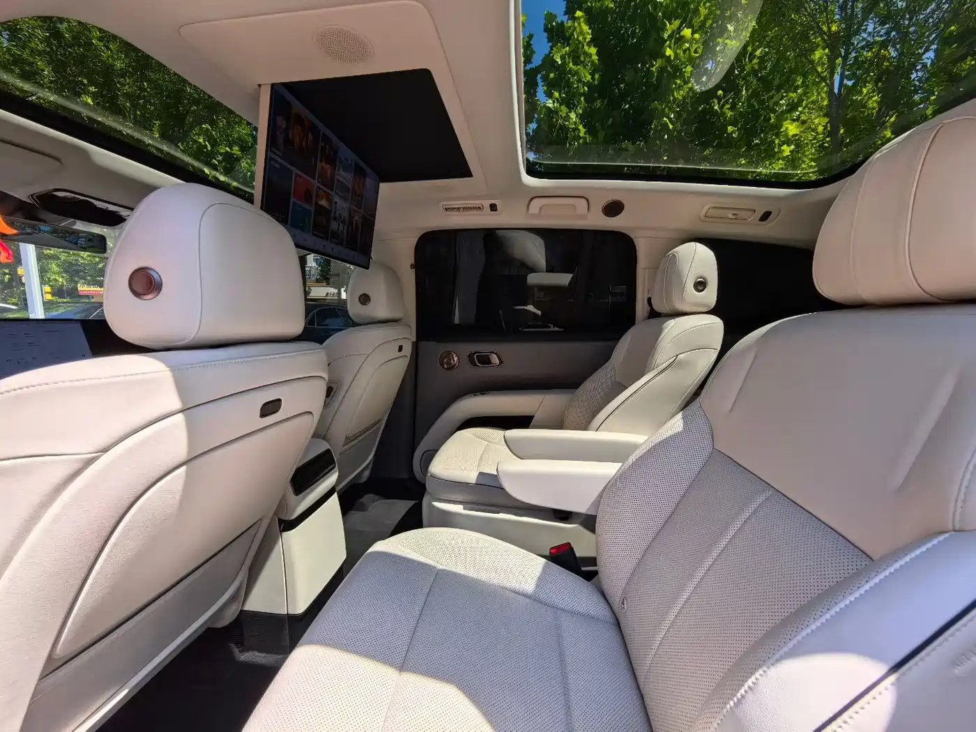 Li Auto Li i8 2025 2025 Standard Edition