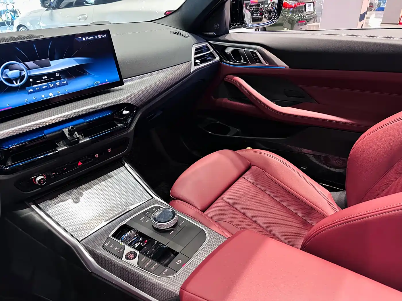 BMW 4 Series 2024 430i M Sport Shadow Edition фото 9
