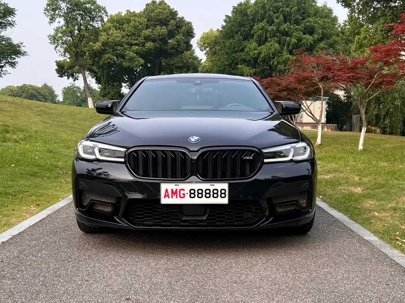 BMW 5 Series 2022 Model Second Facelift 525Li M Sport Package фото 2