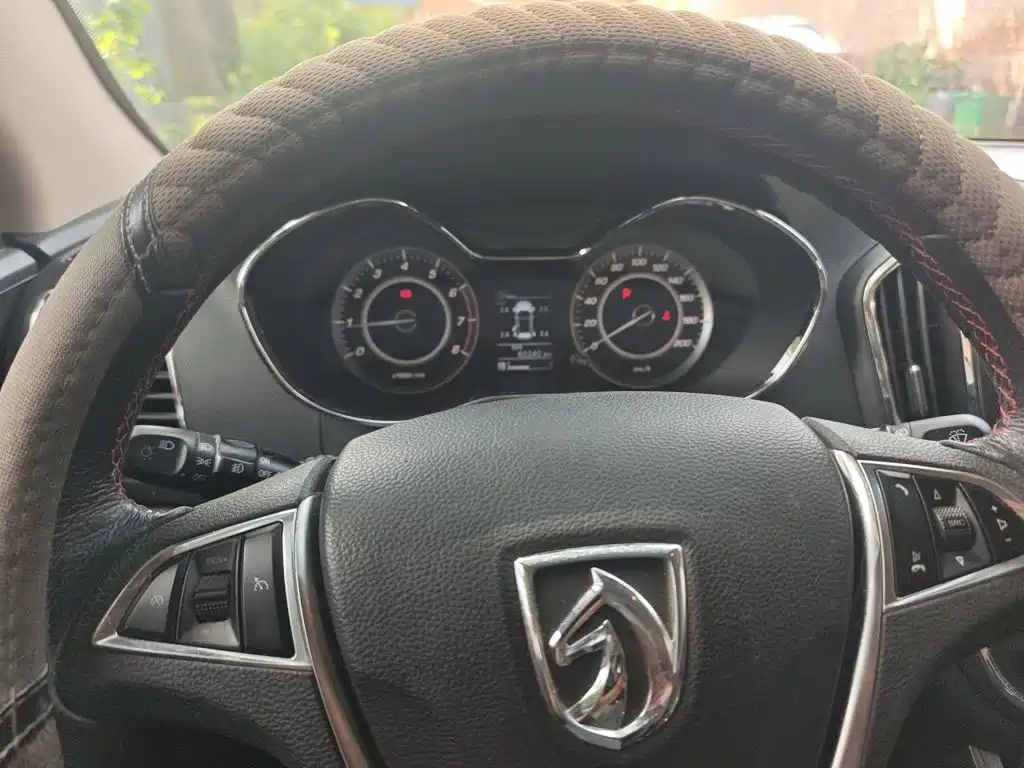 Baojun 560 2016 2016 1.5T Manual Luxury