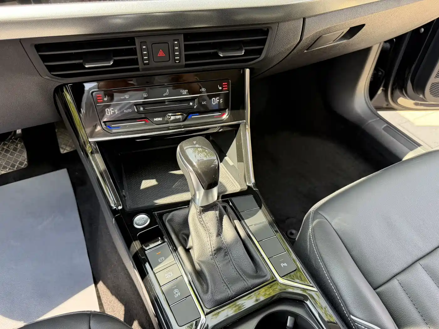 Фото 16 - Volkswagen Passat