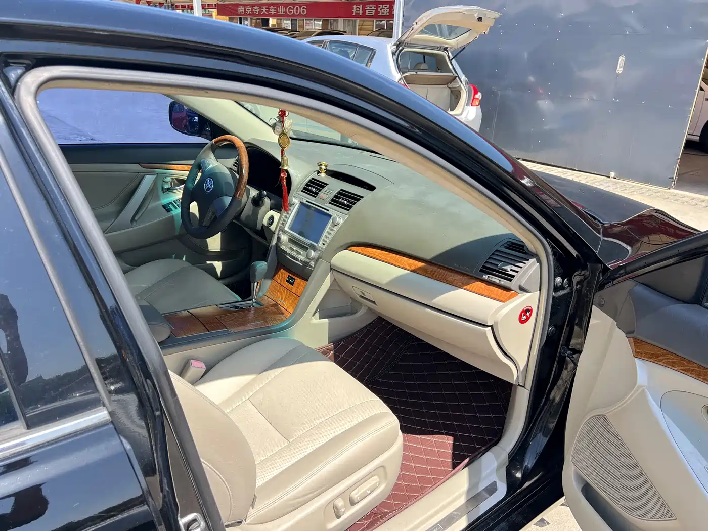 Toyota Camry 2011 240G Luxury Anniversary Edition фото 20