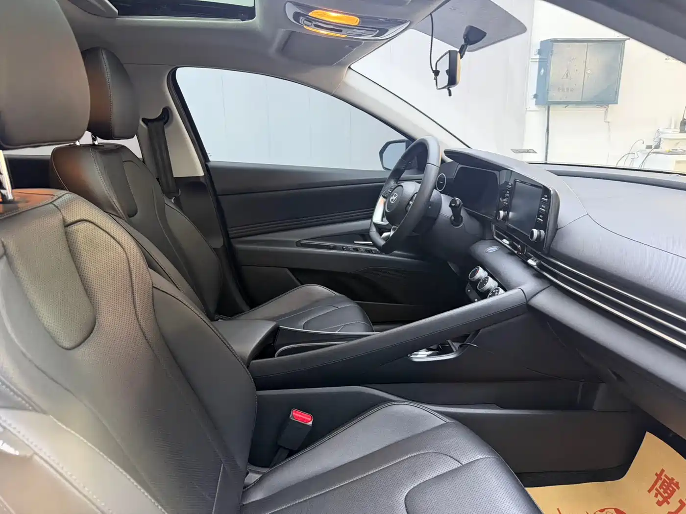 Hyundai Elantra 2023 1.5L CVT GLX Elite Edition фото 7
