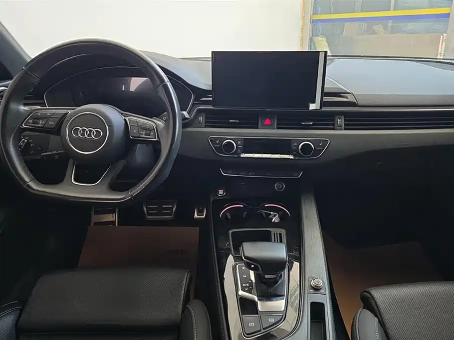 Audi A4L 2023 40 TFSI Fashion Dynamic фото 12