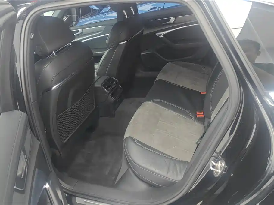Audi A6L 2021 40 TFSI Luxury Sport фото 11